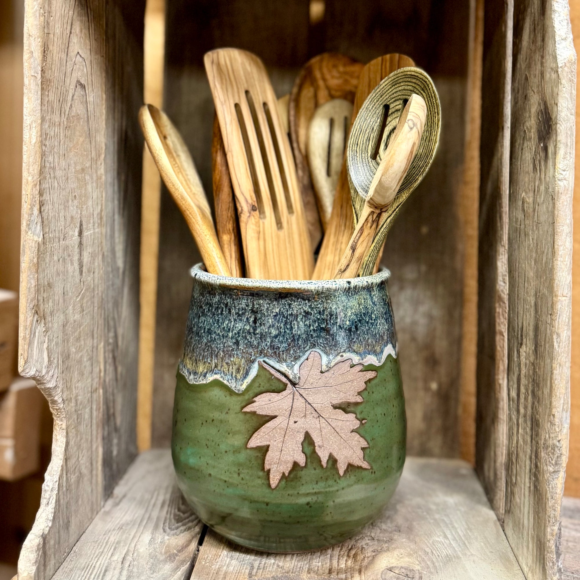 Round Utensil Holder {Happy Trails}