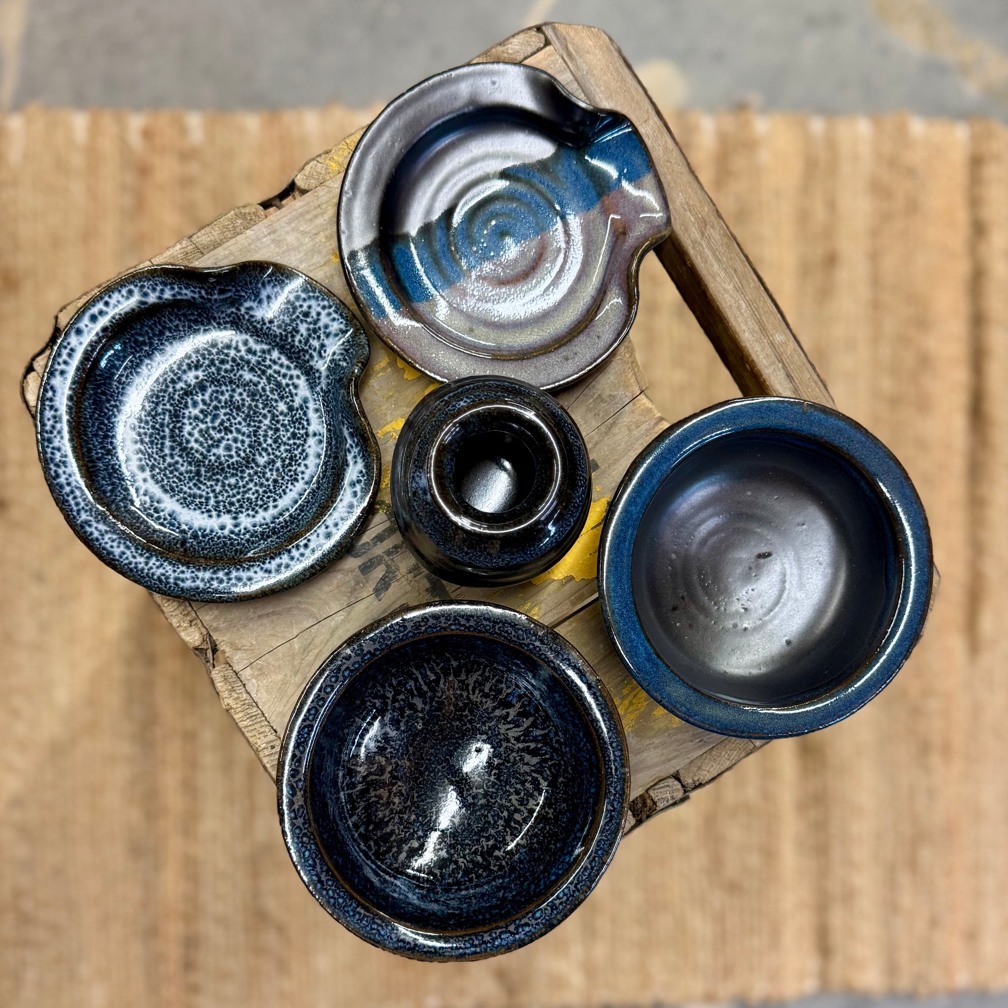 Basket Pots Assorted {Black and Blue}