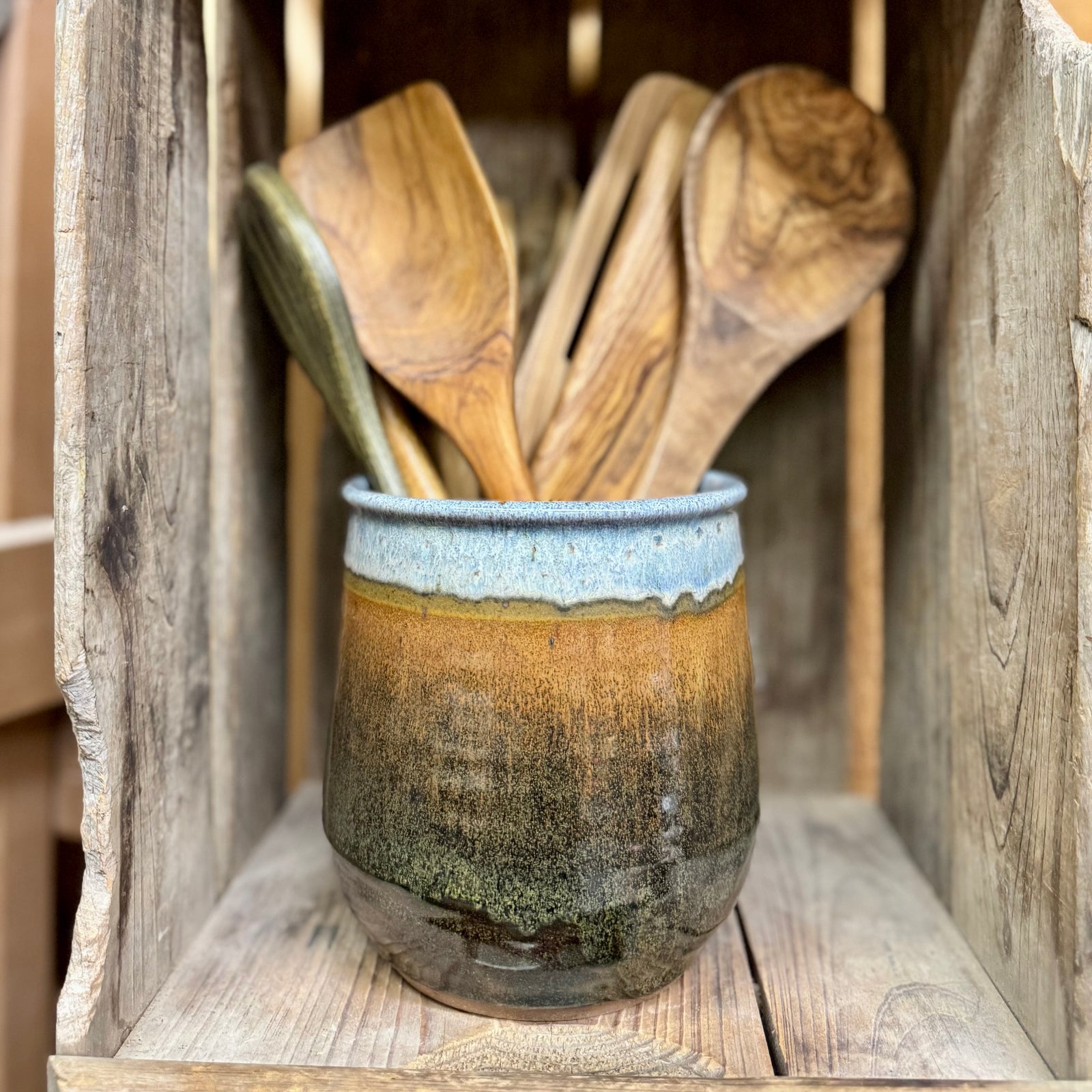Round Utensil Holder {Earth and Sky}