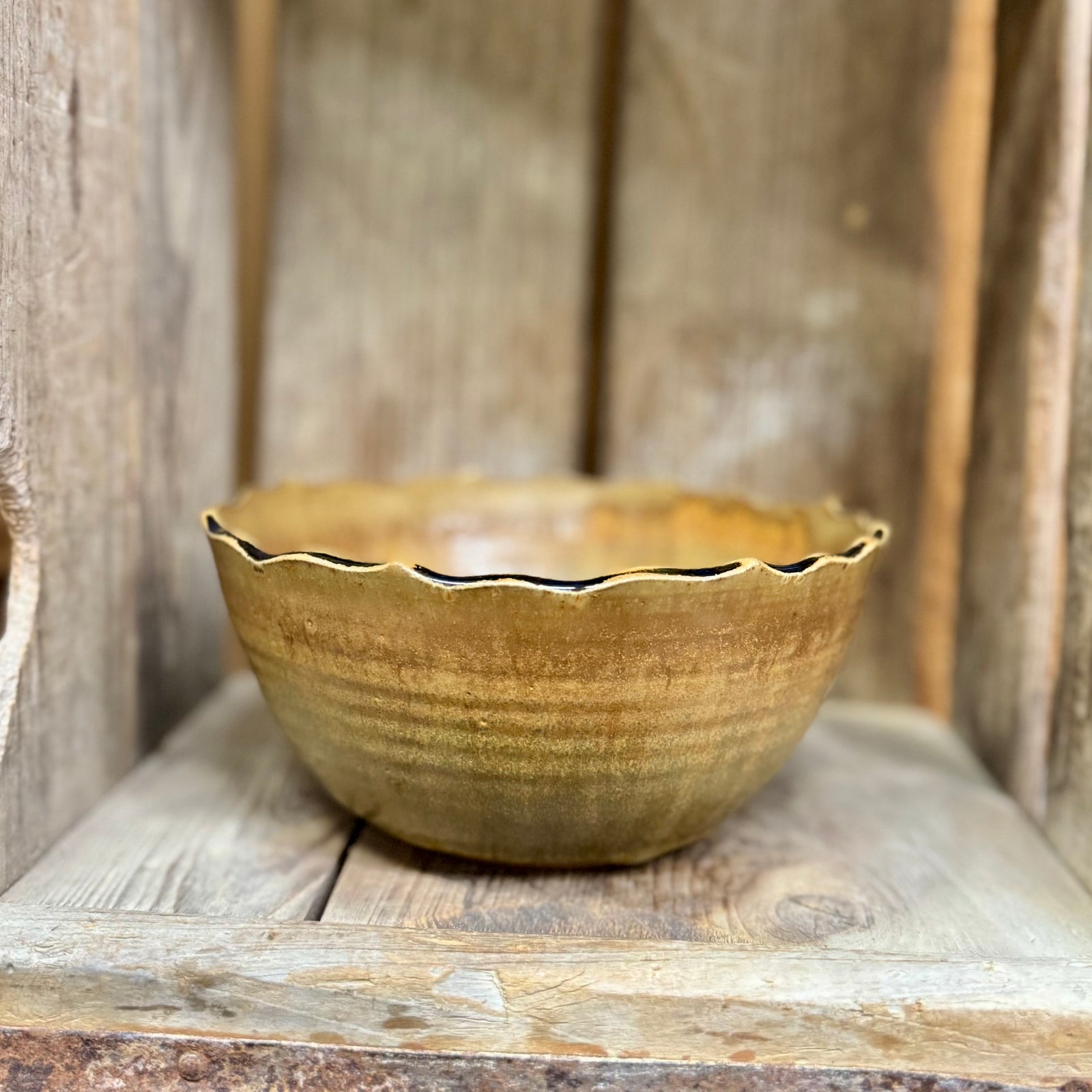 Scalloped Bowl {Pumpkin}