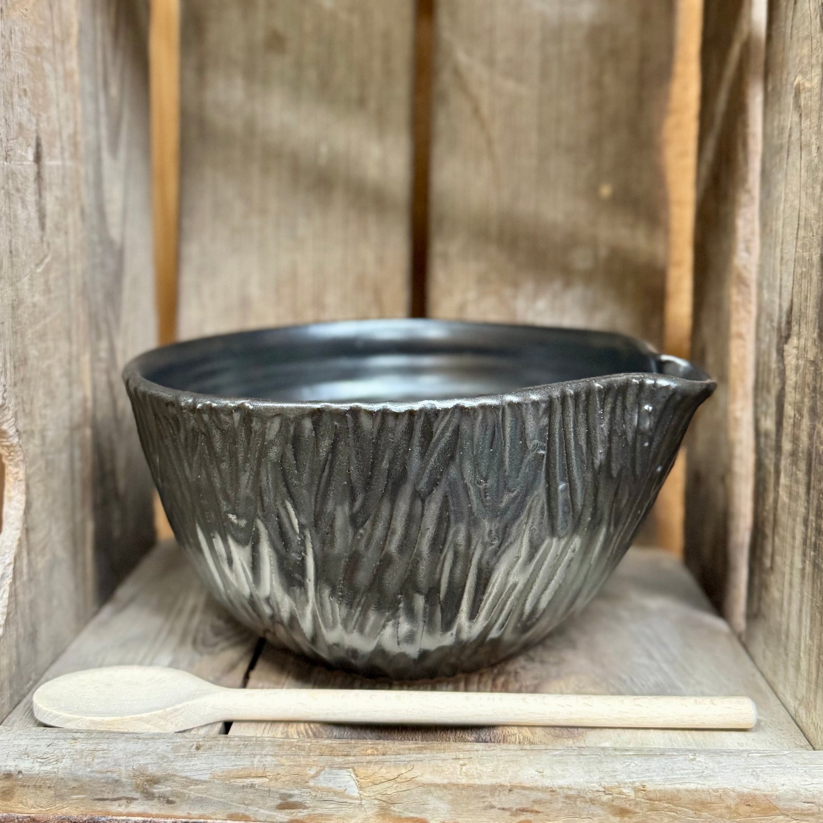 Appalachian Mixing Bowl Large {Black Bark}