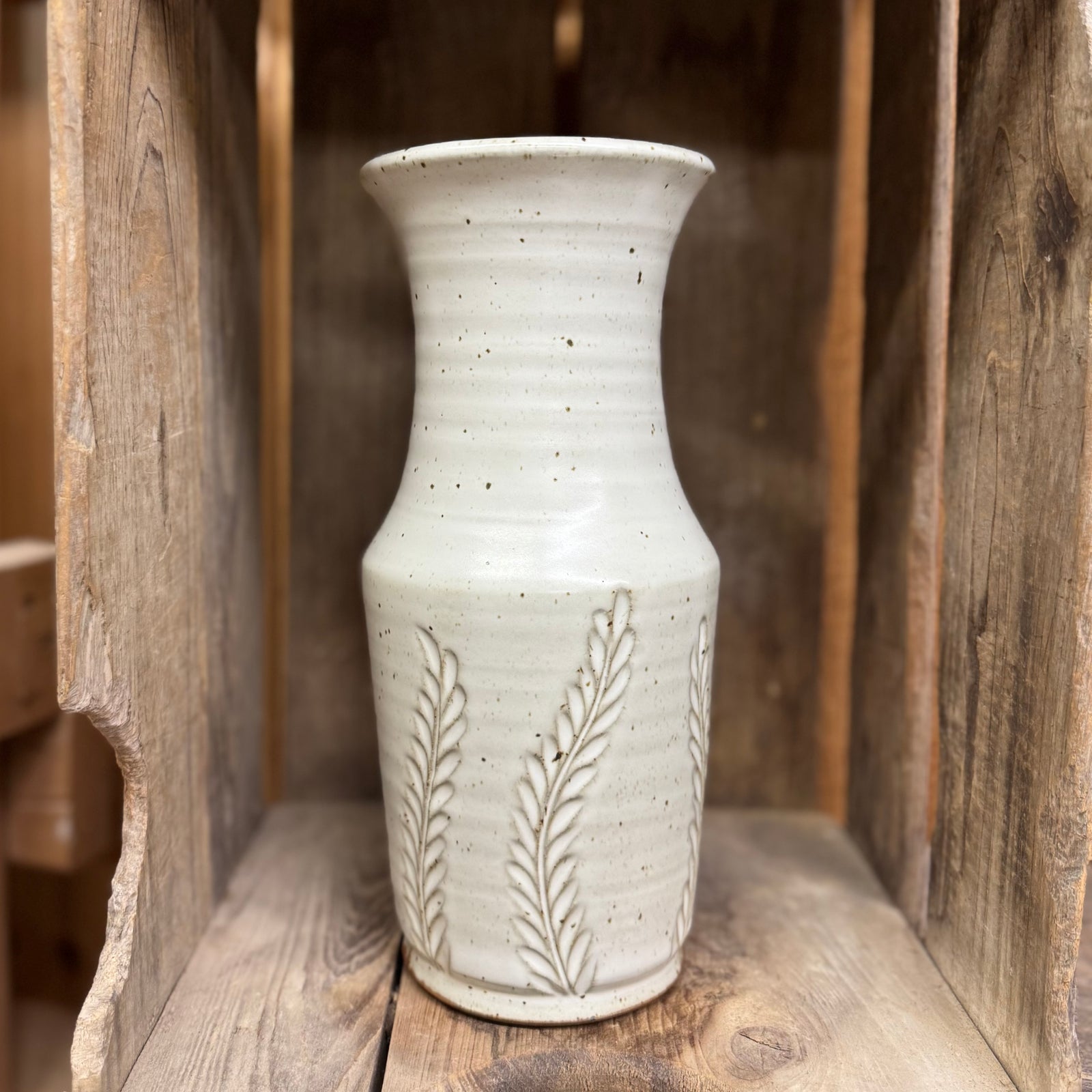 Robert Signature Vine Vase {Classic White}