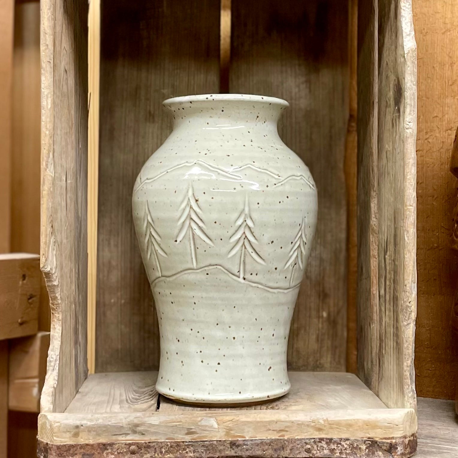 Robert Signature Vase {Classic White}