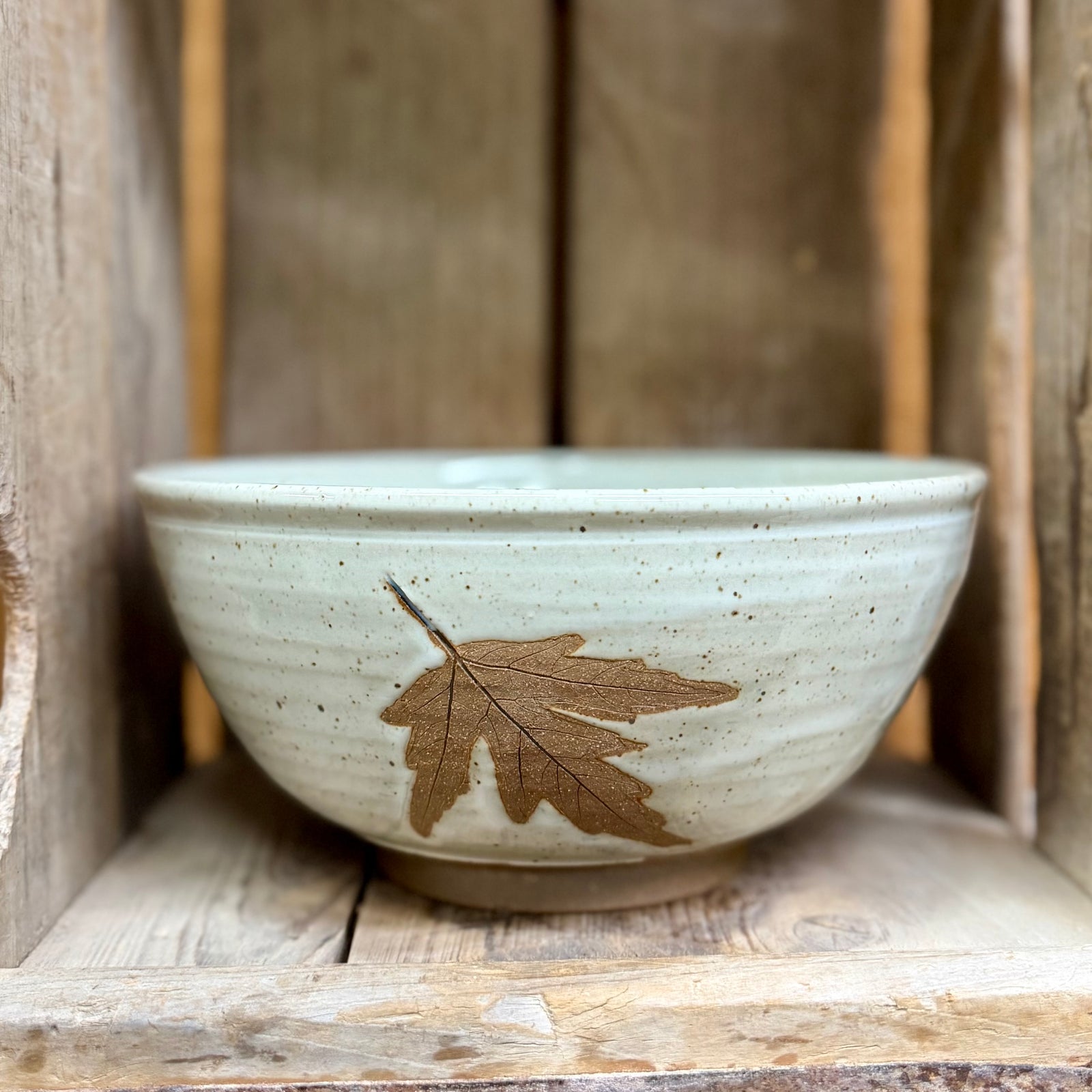 Robert Signature Leaf Bowl {Classic White}