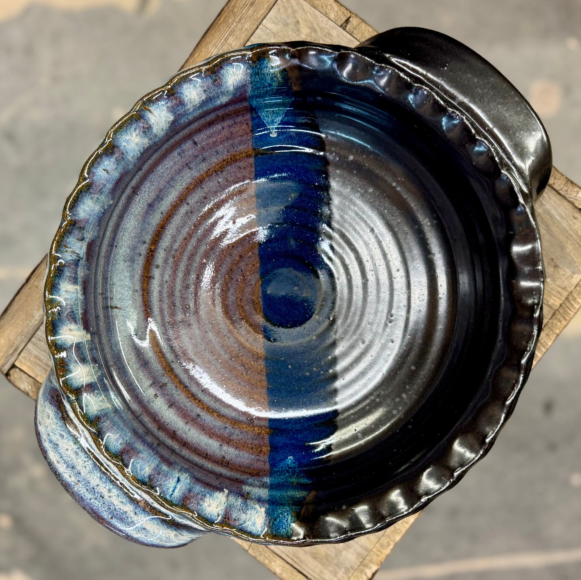 Pie Plate {Black and Blue}