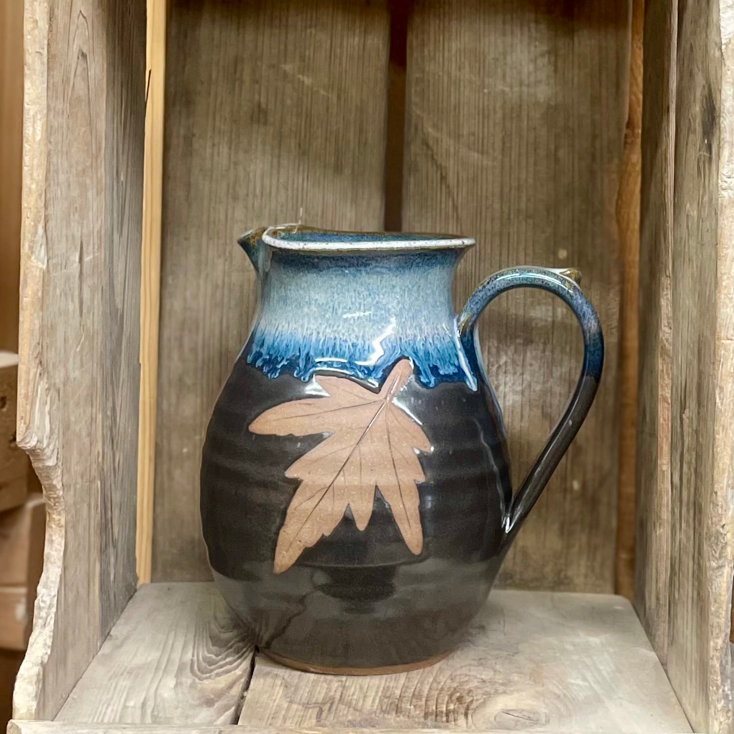 Large Leaf Pitcher {Black and Blue}