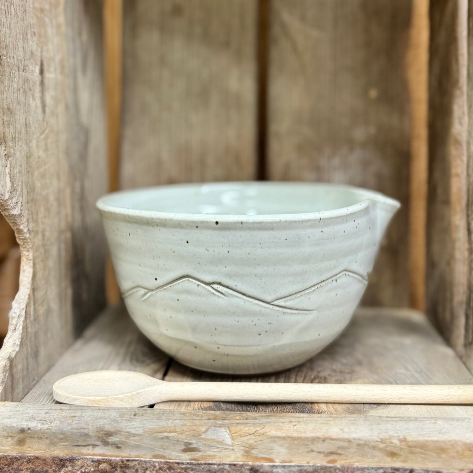 Appalachian Mixing Bowl Medium {White Mountain Range}