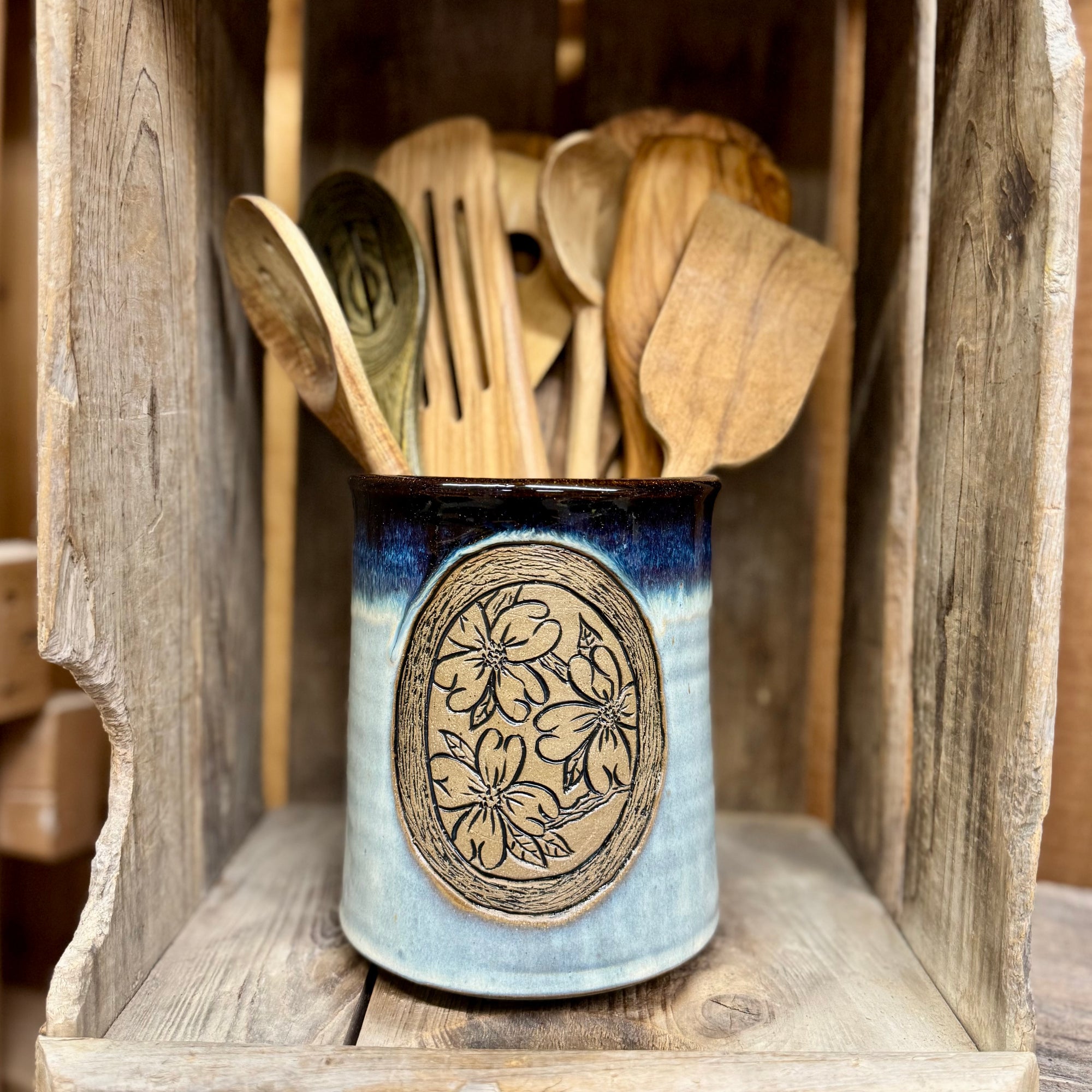 Dogwood Utensil Holder {Cascades}