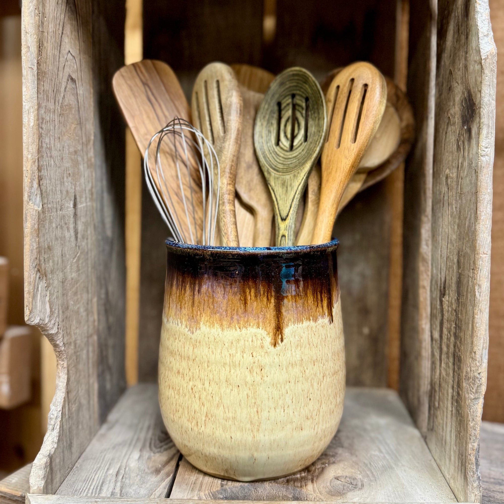 Round Utensil Holder {Sunflower Field}