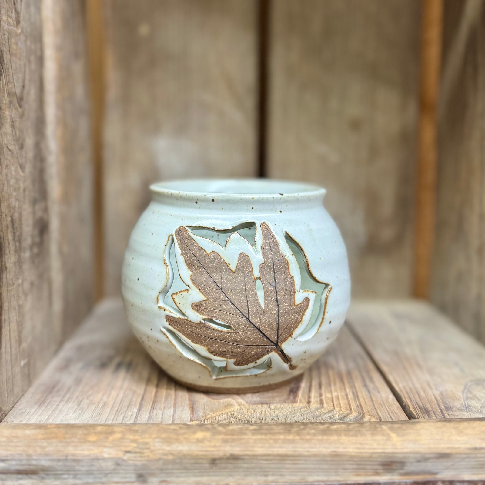 Small Leaf Luminary {Classic White}