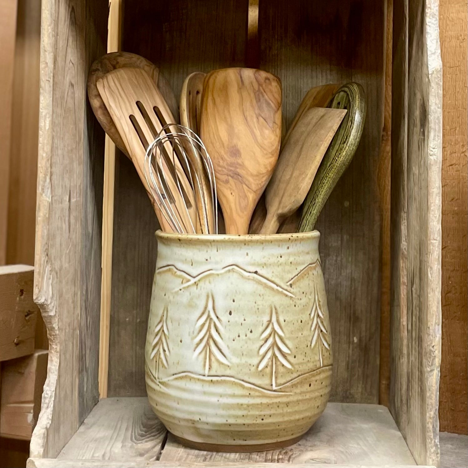 Round Utensil Holder {Stony Trees}