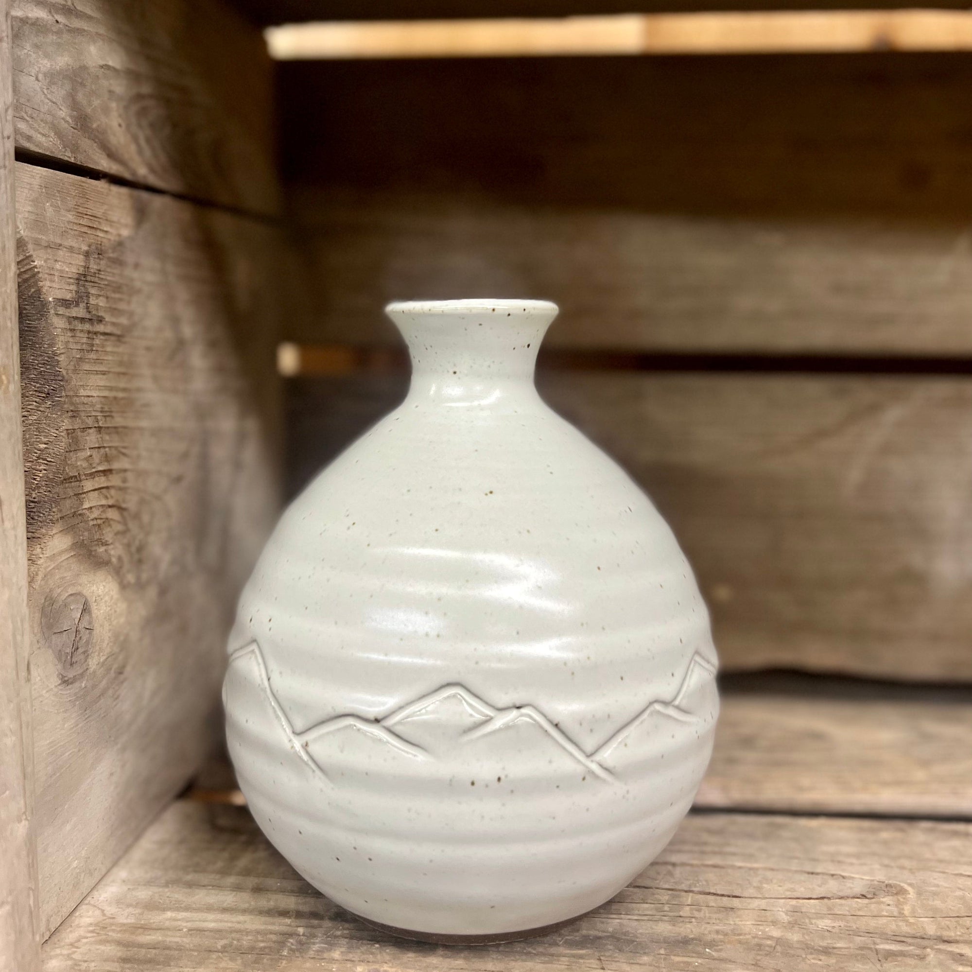 Mountain Range Round Vase {Classic White}