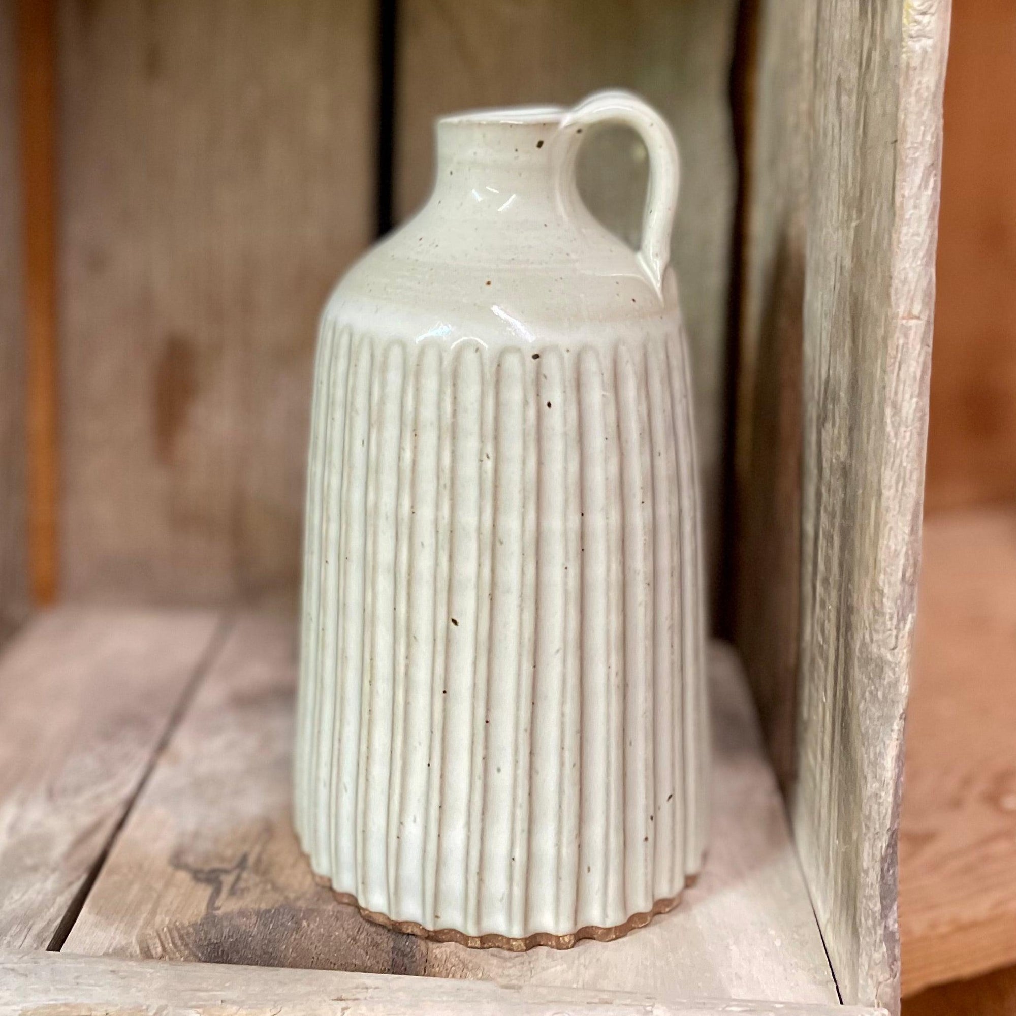 Appalachian Collection Jug Vase {White Lined}
